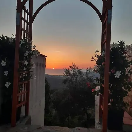 Casa Allorello Panzió Laureana Cilento